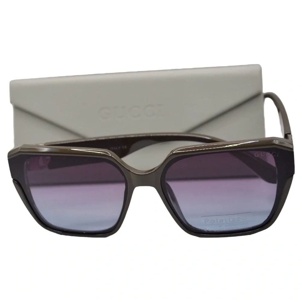 Gucci Women’s Polarized Sunglasses | Black Frames | Violet Pink Gradient Lens - Picture 12 of 12